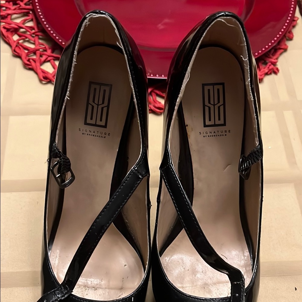 Signature by Levi Strauss Women's Black Heels